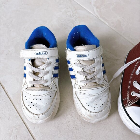 SMALL KIDS SIZE 10 CONVERSE AND ADIDAS, PRICE FOR BOTH - Picture 6 of 10